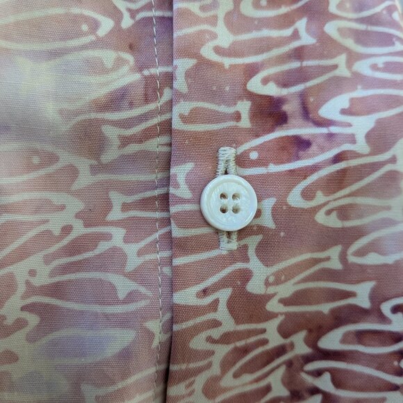 Dos Carolinas Classic Guayabera (Size: L) [Pink & Purple Fish Pattern] - Picture 5 of 7